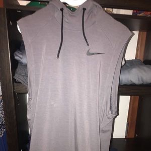Nike muscle work out tank